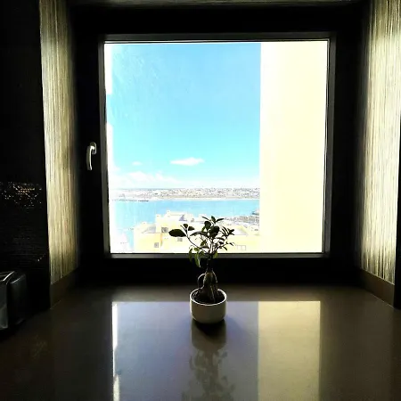 River View By Homing Apartment